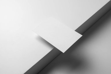 Beyaz arka planda kopya alanı olan kartvizit 