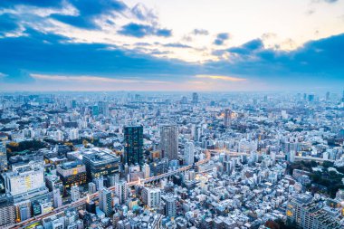 Tokyo şehir mimarisinin gün ışığında görünümü, Japonya