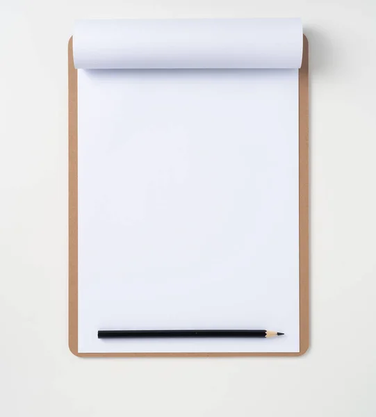Flipped Paper Brown Clipboard Black Pencil White Background Mockup — Stock Photo, Image