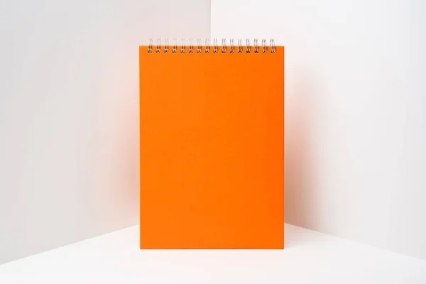 Notebook Espiral Laranja Artigos Papelaria Sobre Fundo Branco Para Mockup — Fotografia de Stock