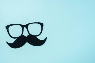 Gözlük ve bıyık silueti ile Babalar gün düzeni, mockup için alan kopyalamak.