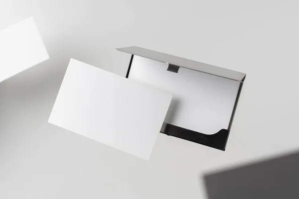 用于在白色背景上隔离的名片的不锈钢外壳 用于模型 — 图库照片