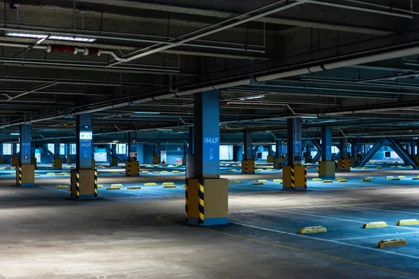 Underjordisk Tomt Parkeringsgarage — Stockfoto