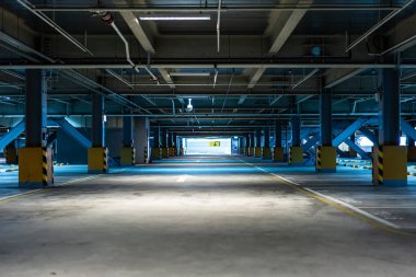yeraltı boş otopark garajı