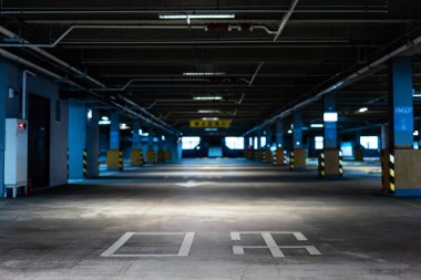 yeraltı boş otopark garajı