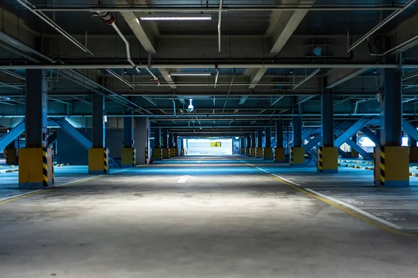 Garage Sotterraneo Parcheggio Vuoto — Foto Stock