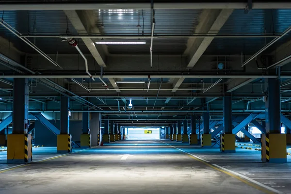 Garage Sotterraneo Parcheggio Vuoto — Foto Stock