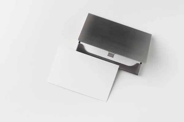 Edelstahlgehäuse Für Visitenkarten Isoliert Auf Weißem Hintergrund Für Mockup — Stockfoto