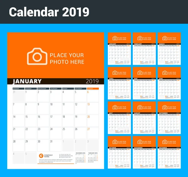 Duvar takvimi planlayıcısı 2019 yıl için. Vektör tasarım fotoğraf ve notlar için yazdırma şablonu. Hafta Pazartesi günü başlar. 12 ay kümesi