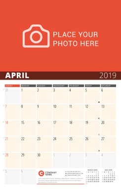 Duvar takvimi planlayıcısı 2019 yıl için. Vektör tasarım fotoğraf ve notlar için yazdırma şablonu. Ayın evreleri. Hafta Pazar günü başlar. Sayfa 3 ay. Nisan 2019