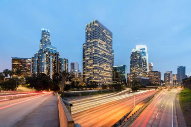 Los Angeles şehir merkezinde günbatımı, La California, ABD