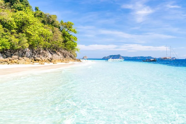 Praia Areia Branca Tropical Ponto Snoekel Lancha Rápida Mar Andaman — Fotografia de Stock