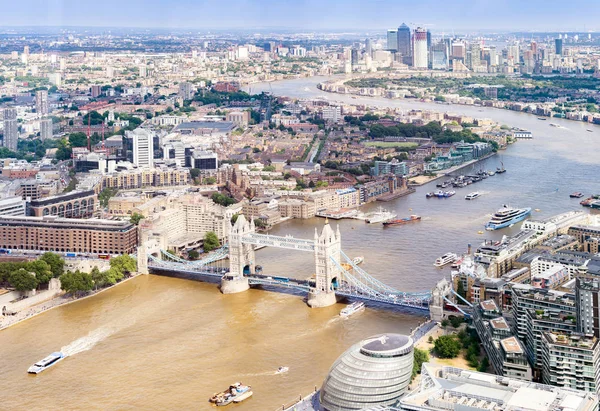 Flygfoto Över London Tower Bridge Och Skyskrapan Canary Whraf London — Stockfoto