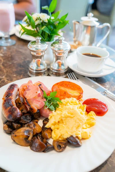 Полный Английский Завтрак Столе Кофе — стоковое фото