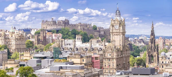 Calton Hill Edinburgh Skoçya Dan Cityscape Ile Edinburgh Şatosu — Stok fotoğraf