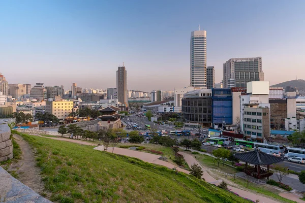 Seul Güney Kore Nin Heunginjimun Dongdaemun Kapısındaki Şehir Manzarası — Stok fotoğraf