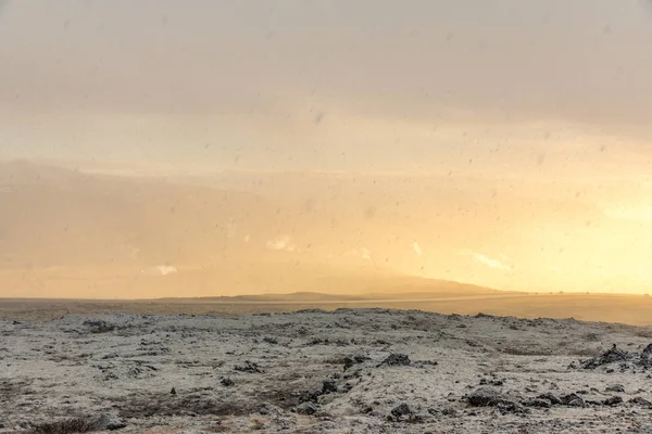 Snowy Winter Bergketen Met Zonlicht Reykjavik Ijsland — Stockfoto