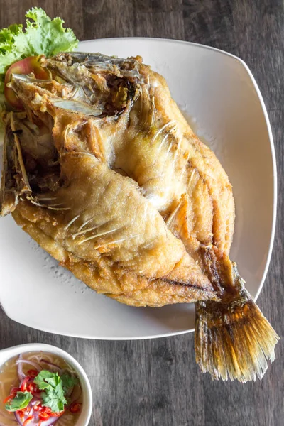 Deep Fried Sea Bass Fish Sauce Spicy Salad — Stock Photo, Image