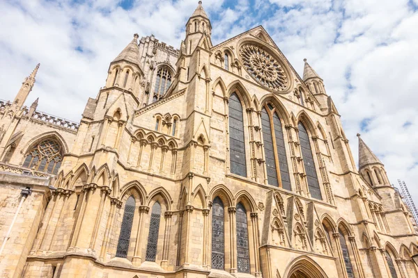 York Minster Cathedral Met Bewolkte Blauwe Lucht York Engeland — Stockfoto