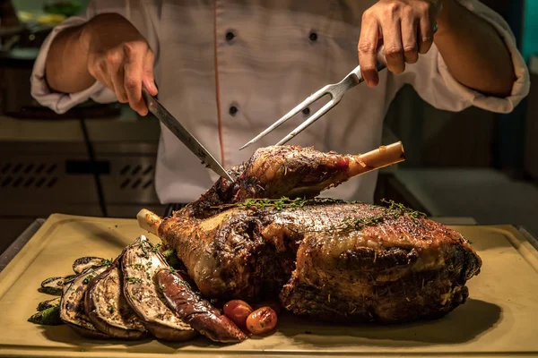 Carving Roasted Lamb Meat — Stock Photo, Image