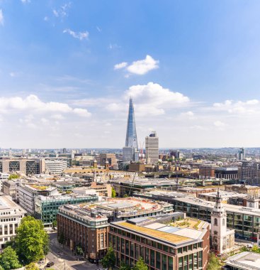 Londra İngiltere'de İngiltere'de Londra şehir cityscape silüetini binalar