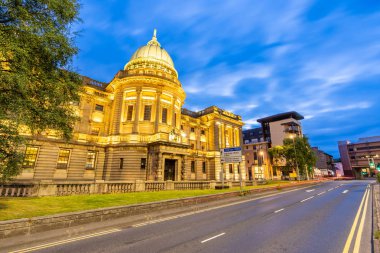 Glasgow Mitchell Kütüphane kamu Kütüphane Glasgow İskoçya İngiltere'de günbatımı alacakaranlıkta