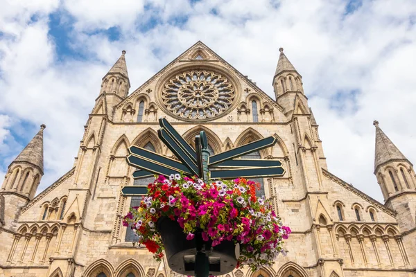 York Minster Cathedral Med Molnig Blå Himmel York England — Stockfoto