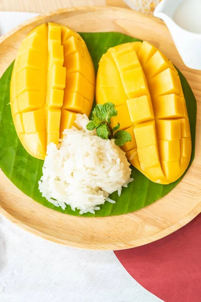 Mango Met Kleverige Rijst Kokosmelk — Stockfoto