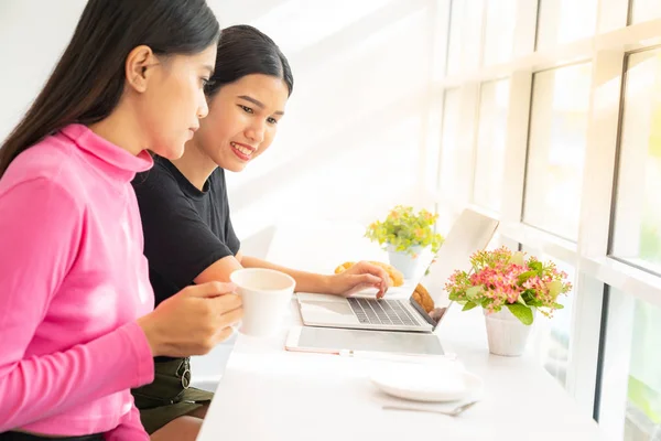 Trabalho Freelance Reunião Café — Fotografia de Stock