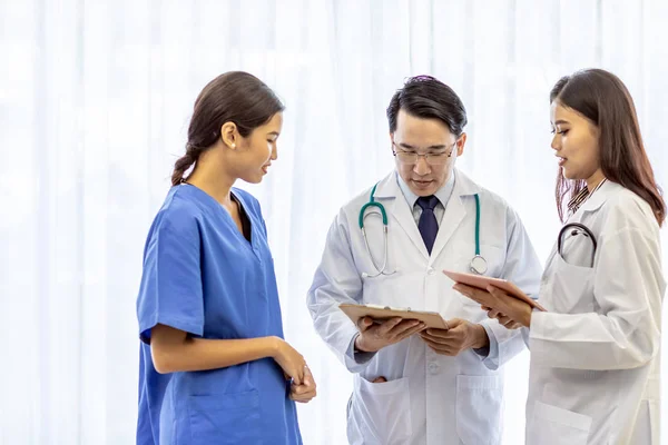 Groep Van Professionele Arts Het Ziekenhuis Voor Gezondheidszorg Geneeskunde Concept — Stockfoto