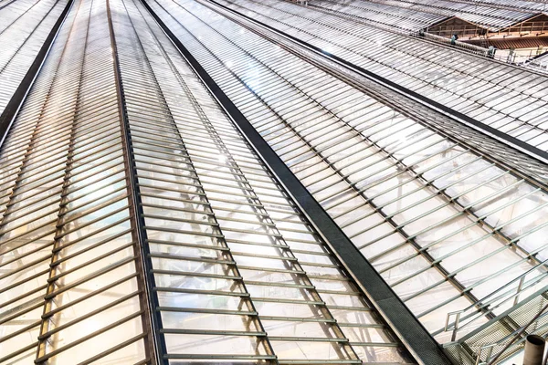 Verlichting Van Het Glazen Dak Van Het Treinstation — Stockfoto