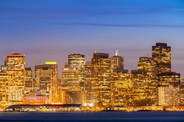 Treasure Island, California, günbatımı, ABD gün batımından, San Francisco şehir manzarası.