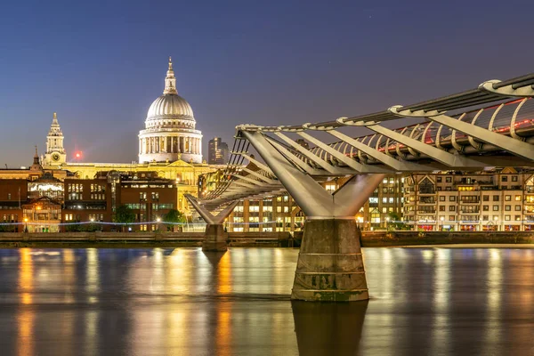 Sankt Pauls Katedralen Med Millennium Bridge Sunset Twilight London — Stockfoto