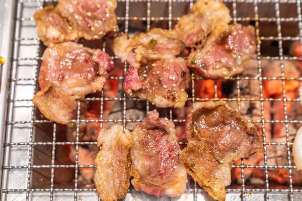 Japonský Wagyu Premium Hovězí Yakiniku Červeným Žhavého Uhlí Grilu — Stock fotografie