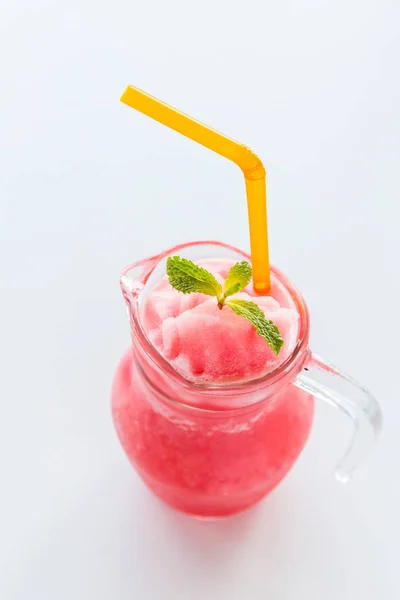 Aardbeien Smoothie Gezonde Milkshake Drankje Witte Achtergrond — Stockfoto