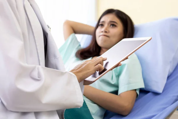 Medical Doctor Holding Patient Hands Cheer Patient — Stock Photo, Image