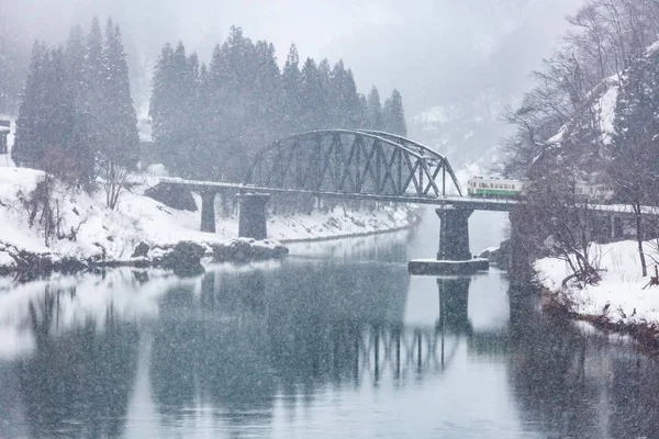 Tren Invierno Paisaje Nieve Puente — Foto de Stock