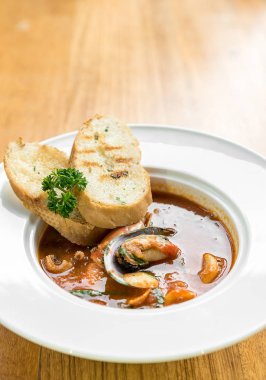 Deniz ürünleri Marinara soslu makarna