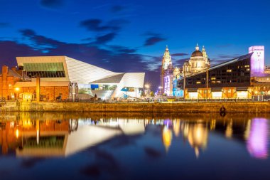 Liverpool iskele baş ve alber bina manzarası gün batımı gün batımında, dock Liverpool İngiltere İngiltere.