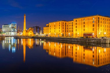 Liverpool iskele baş ve alber bina manzarası gün batımı gün batımında, dock Liverpool İngiltere İngiltere.