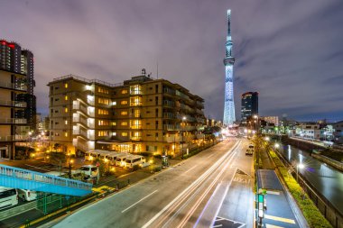 Japonya'da Tokyo skytree günbatımı. Tokyo Skytree Japonya'nın en yüksek müstakil yapısı ve 2 ile dünyanın içinde 10million ziyaretçiler her yıl olduğunu.