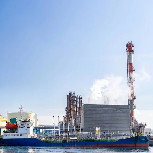 Tanker Boat Loading Fuel Oil Chemical Factory Kawasaki Japan — Stock Photo, Image