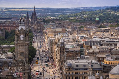 Calton Hill, Edinburgh, İskoçya 'dan Cityscape ile Edinburgh Şatosu