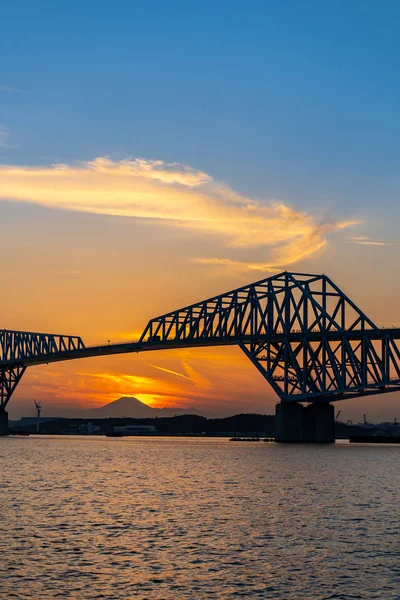 在日落时日本东京金门大桥 — 图库照片
