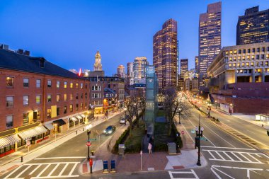 Boston City cityscape siluetleri ile Boston cityssunset boston city, Ma, ABD'de gün batımı bina.
