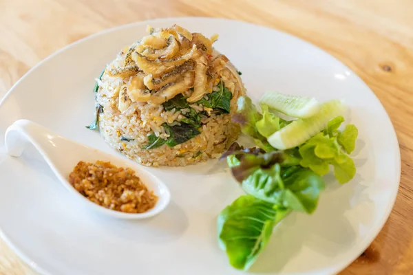 Arroz Frito Huevo Con Gourami Frito Con Verduras Orgánicas — Foto de Stock