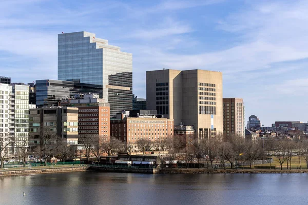 Bostonská Radnice Ulici Charles River Mrakodbusem Bostonu Usa — Stock fotografie