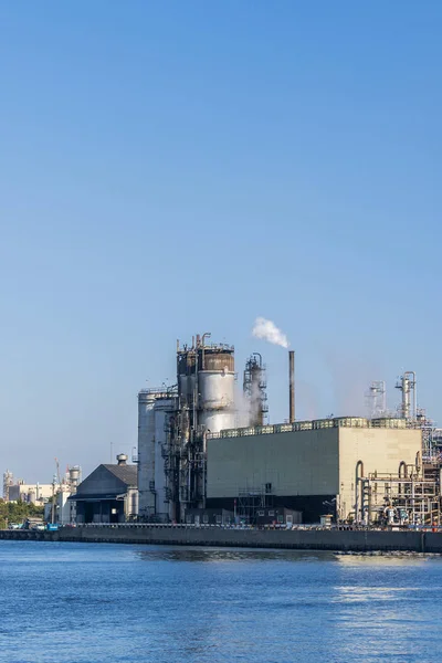 Fabryka Petrochemiczna Ropy Naftowej Magazynowaniem Gazu Strukturą Rurociągu Dymem Komina — Zdjęcie stockowe