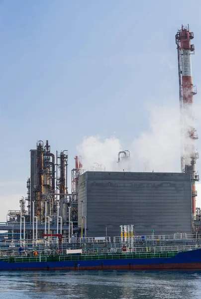 Tanker Boat Loading Fuel Oil Chemical Factory Kawasaki Japan — Stock Photo, Image