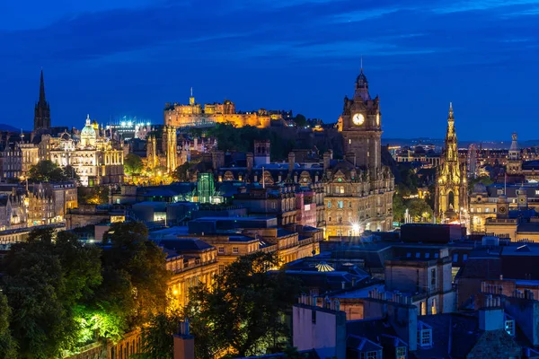 カールトン ヒル夕日夕暮れ イギリス エジンバラ スコットランドからエジンバラ都市の景観 — ストック写真